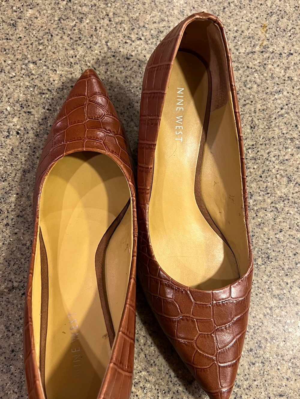 Nine West Brown Croc-Embossed Pointed-Toe Pumps - Picture 4 of 4